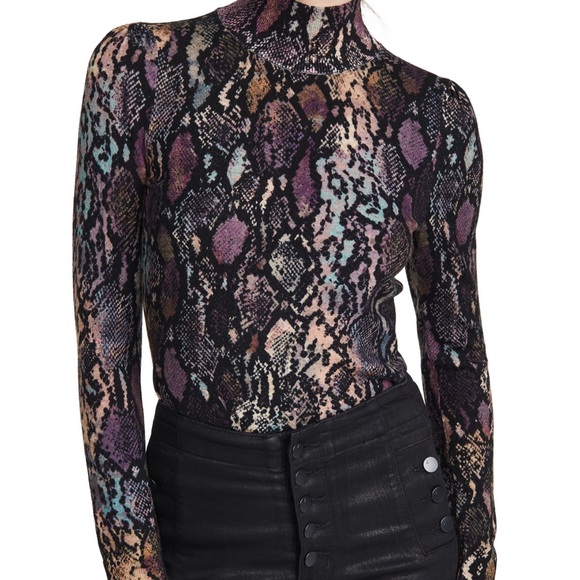 Snake print turtleneck sweater - Picture 4 of 10